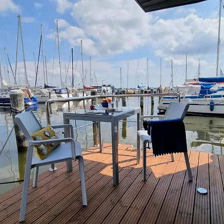Hausboot Hilja *