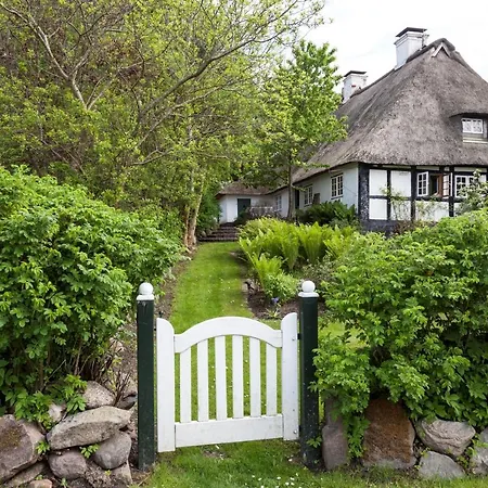 Hausboot Hilja Bateau-hôtel *