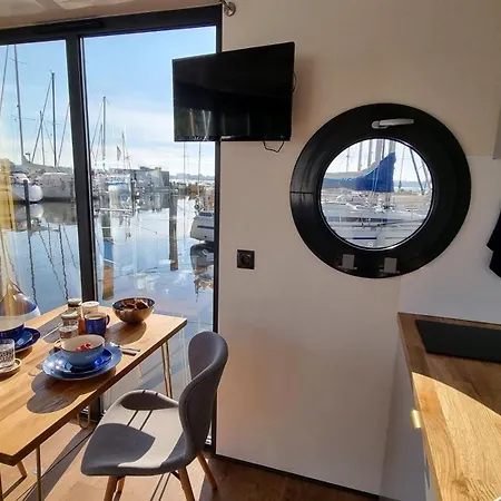 Hausboot Hilja *